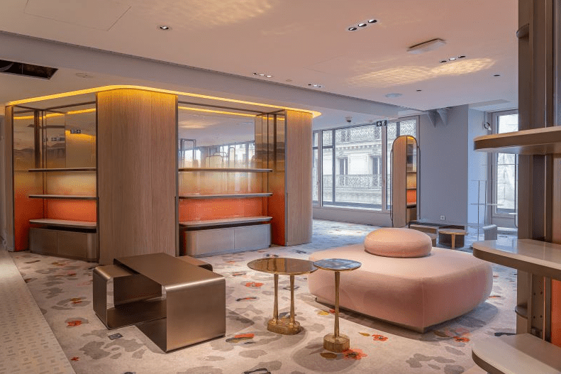 contract has refurbished fourth floor samaritaine paris